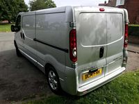 VAUXHALL VIVARO